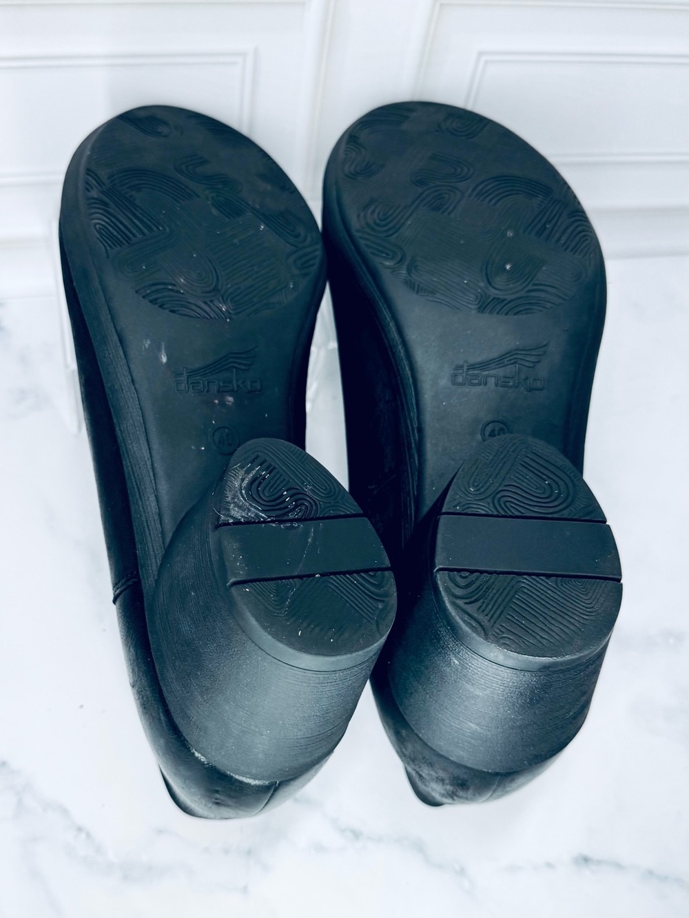 Dansko Raina Black Leather V-Cut Ankle Booties EU 40 US 9.5 FALL FAVORITE! - Picture 12 of 12